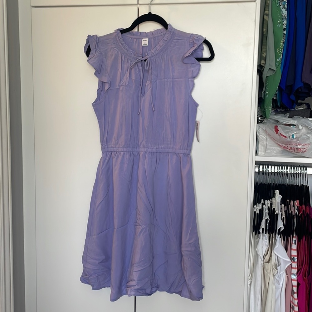 Old Navy size small purple lilac ruffled sleeve elastic waste center tie accent